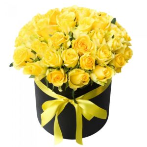 caja flores negra con 30 rosas amarillas